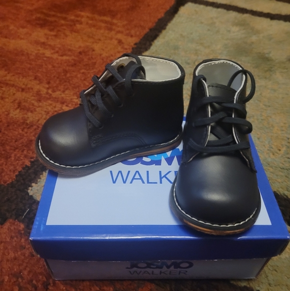 Shoes - Picture 4 of 6